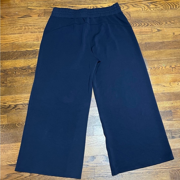 SPANX AirEssentials Timeless Navy
Wide Leg Pant - Picture 5 of 8